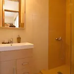 Asikiko Apartment *